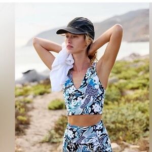 745. FREE PEOPLE Never Better Printed Run Top in Blue Koi combo Sz M NWOT